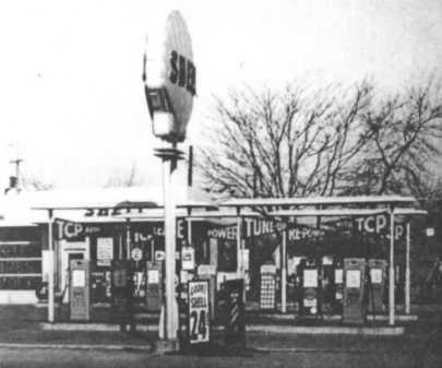 Early photo of Duricek's, Rossford's longest standing business. Photo courtesy of Rossford Public Library’s digital archives.