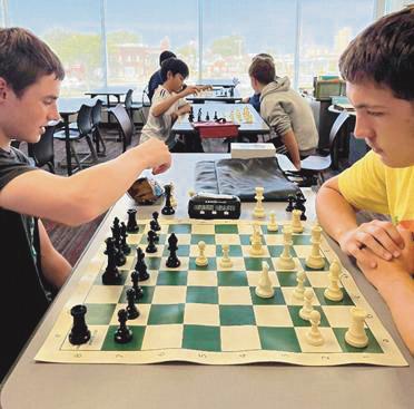 RHS Chess Team prepares for upcoming season with fundraisers