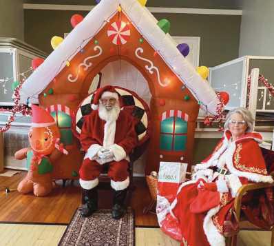 Santa receives a new sleigh in Rossford