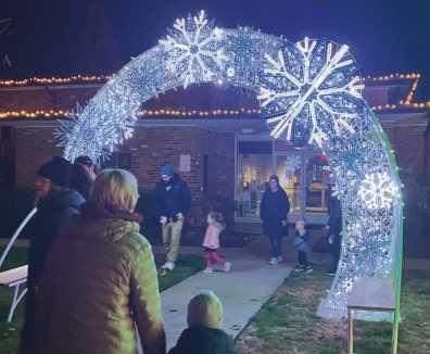 Rossford lights Christmas tree