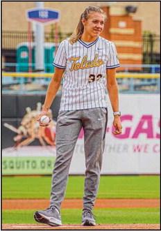 Mikonowicz throws out first pitch at Mud Hens