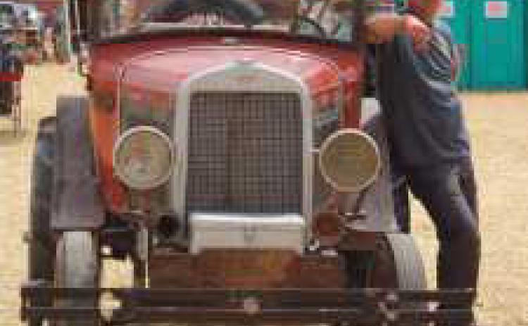 Five Point Steam Threshers host 62nd reunion