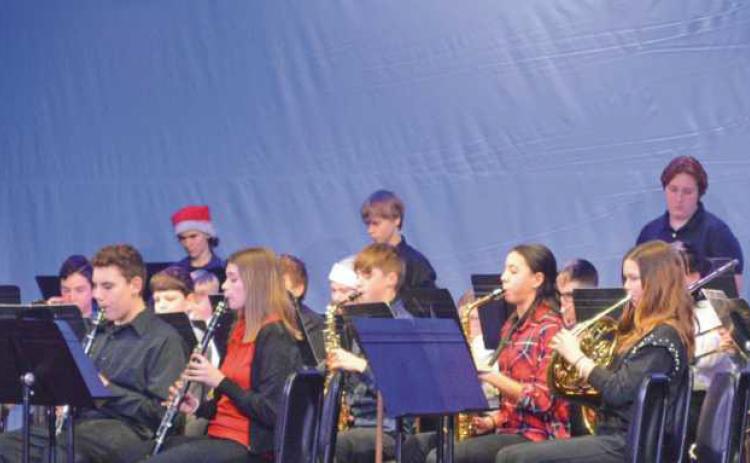 Rossford band performs a holiday concert