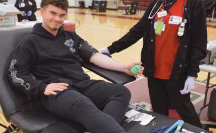 Rossford Schools hosts blood drive