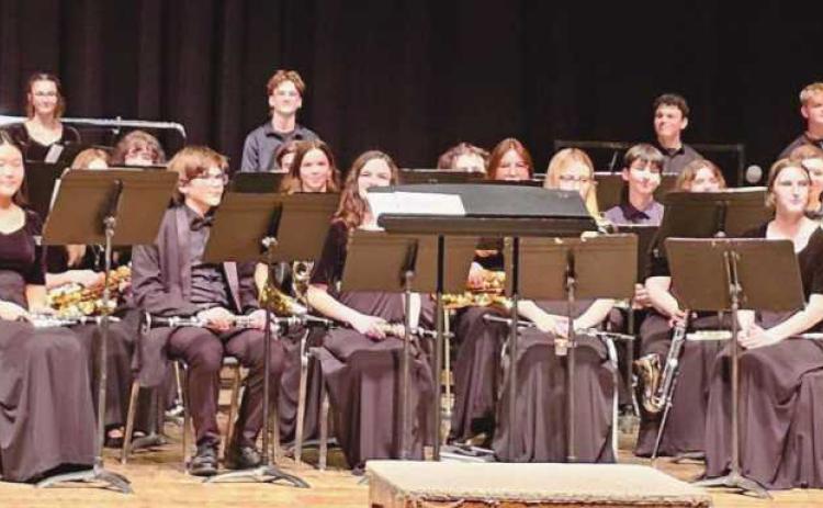 Rossford High School Wind Ensemble receives superior score