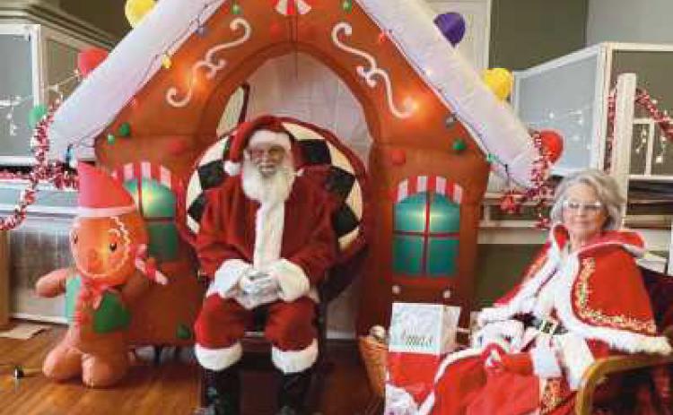 Santa receives a new sleigh in Rossford