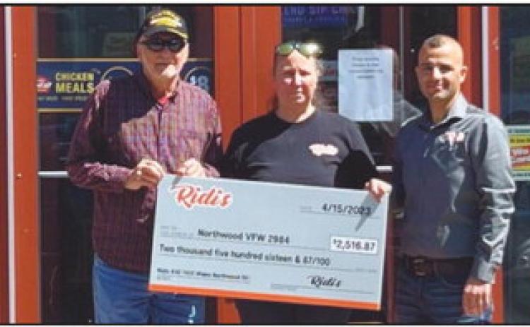 Ridis makes donation to Northwood VFW