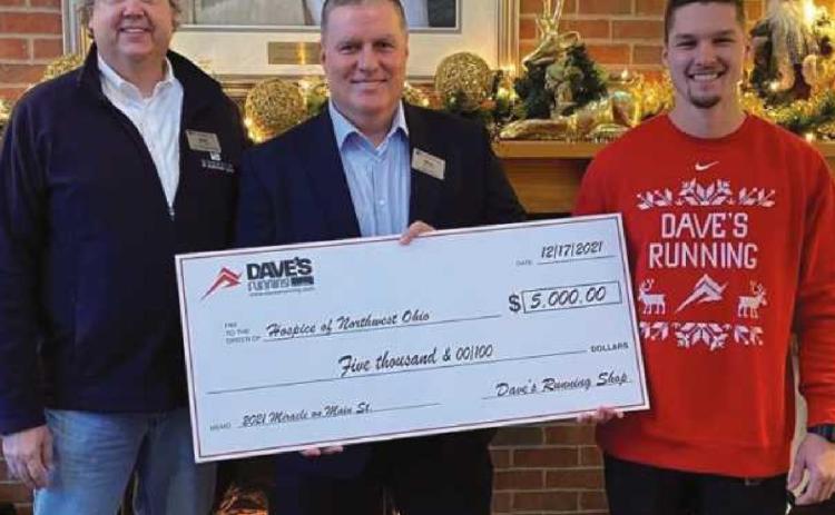 Run Toledo donates $5,000 to Hospice of Northwest Ohio