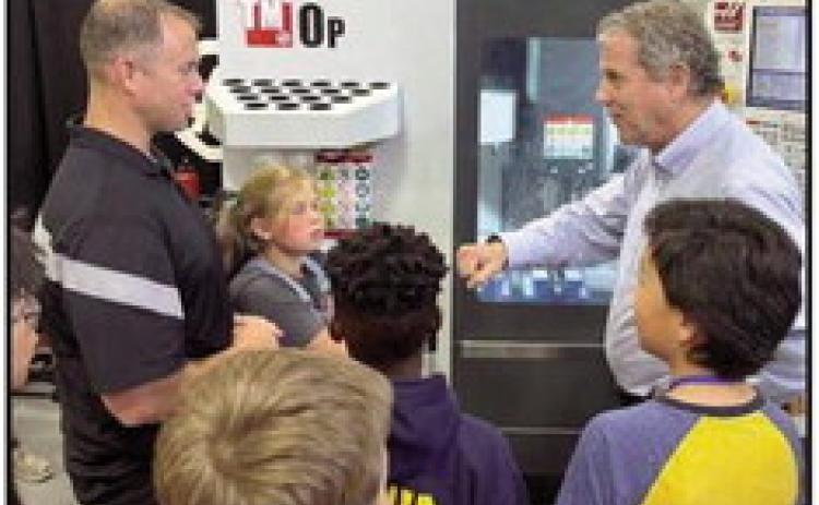 Senator Sherrod Brown visits STEM camp at Owens