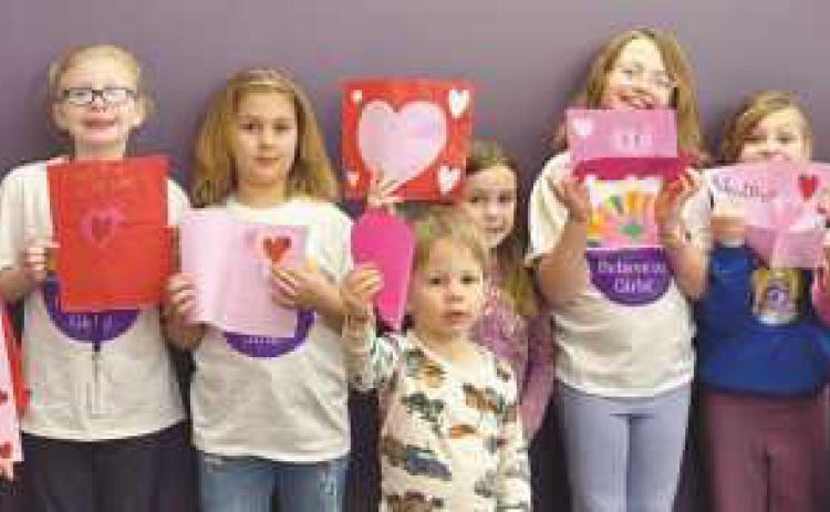 Children, families make Valentine’s Day cards