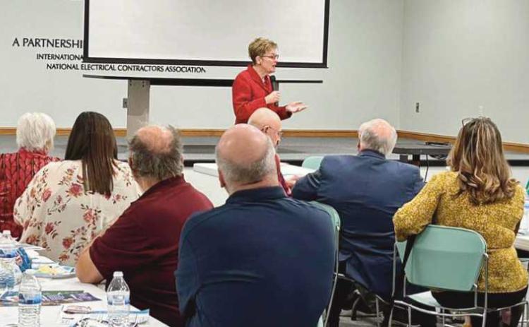 Congresswoman Kaptur visits Rossford Business Association; addresses area resources and growth